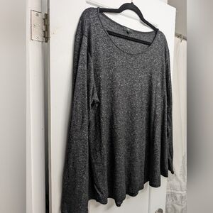 Women's Gray Long Sleeve Light Weight Knit Sweater